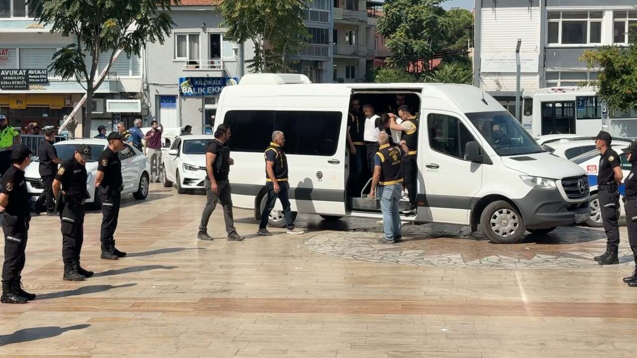 Kanlı saldırının şüphelileri adliyede! 354 polis güvenlik önlemi aldı 7